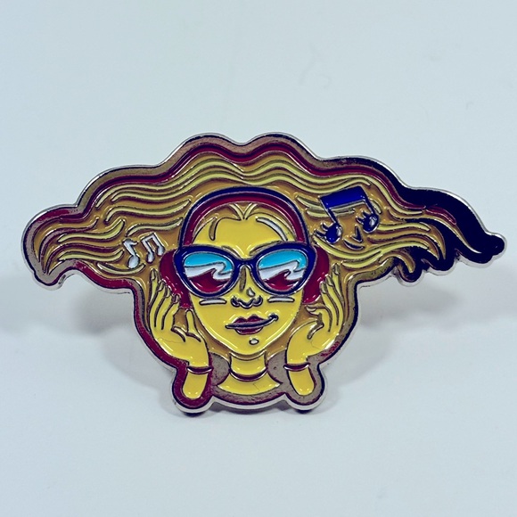 💕2/$20💕 Retro Girl with Sunglasses Headphones Music Playing Pin - Picture 2 of 7
